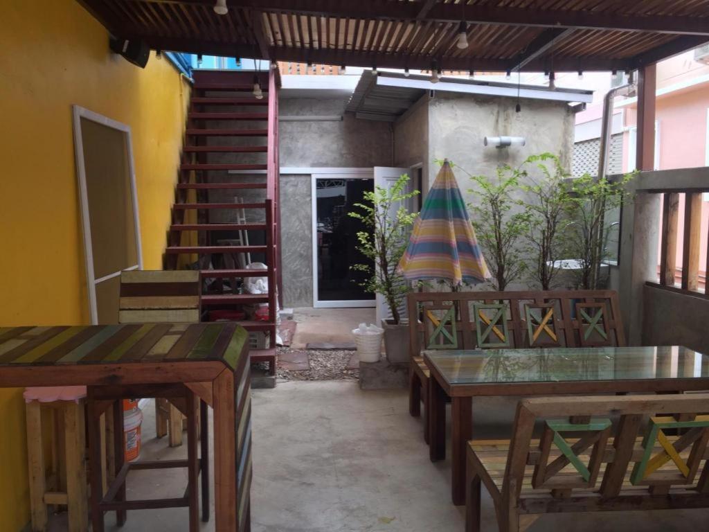 De Hostel Prachuap Khiri Khan Extérieur photo